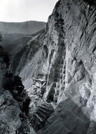 ENHER. Salto de Canelles (Huesca-Lérida). Vista desde aguas arriba de las obras de la presa. 1957
