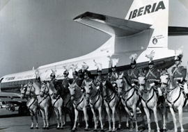 IBERIA. Llegada a Barcelona del Caravelle 'Amadeo Vives'. 1964